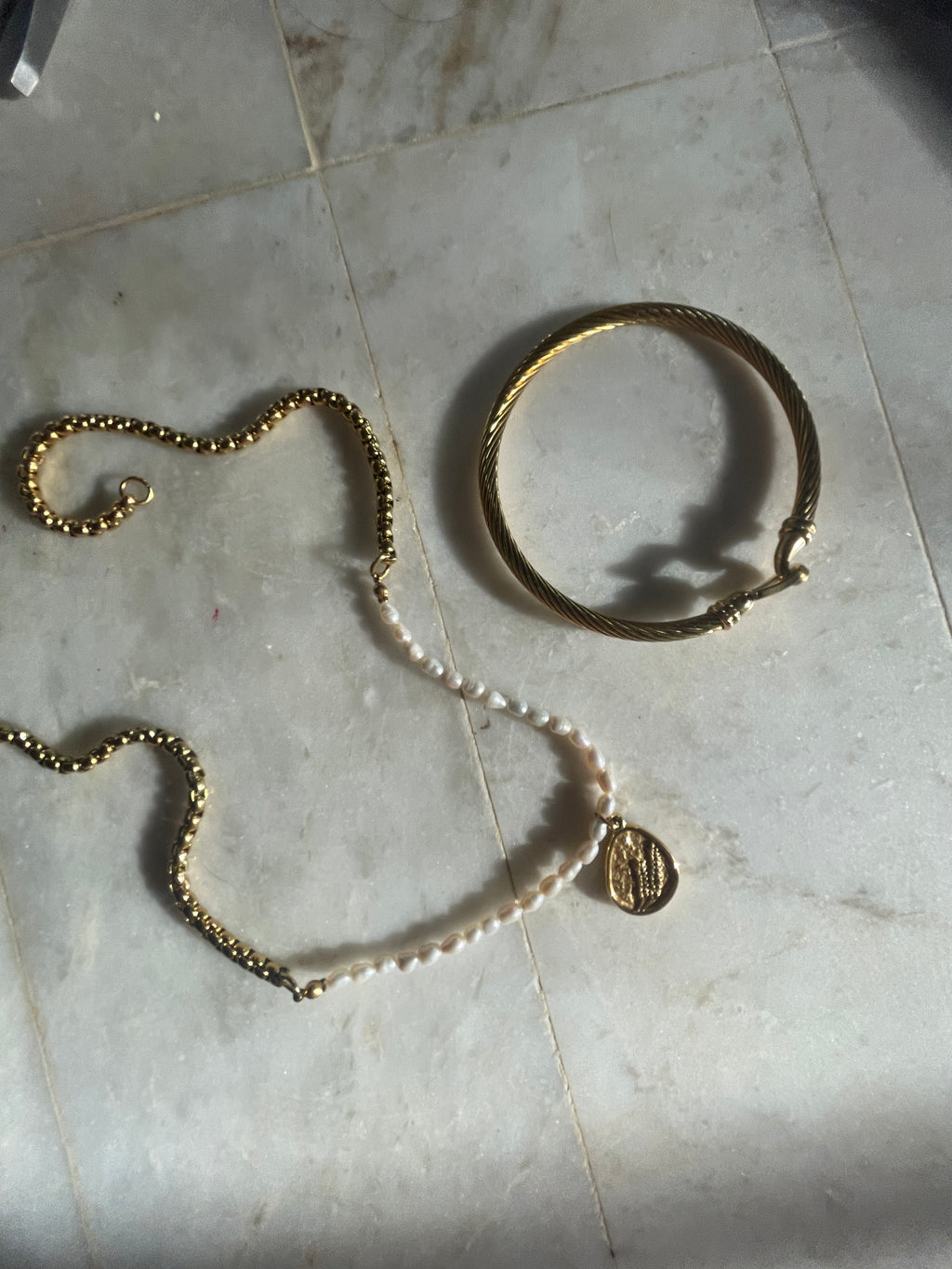 18k Bangle Buckle Clasp Bracelet